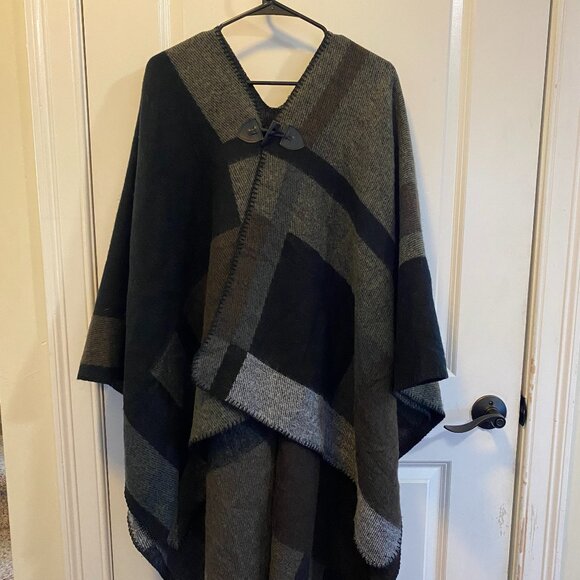 Steve Madden Jackets & Blazers - Steve Madden Color Blanket Poncho